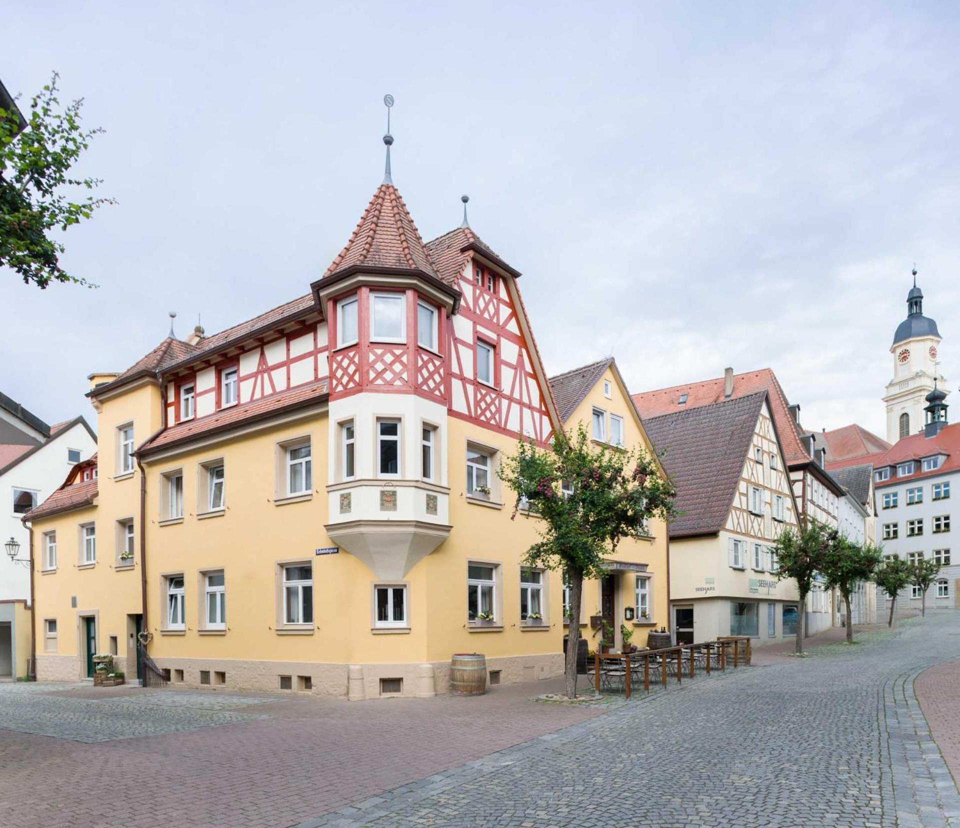 Hotel Zur Traube Uffenheim エクステリア 写真